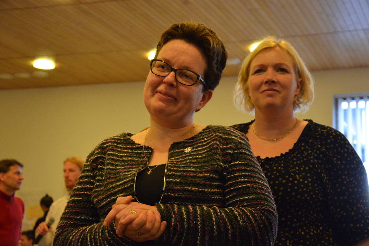 Avaa kuva isommaksi Johtava diakonian viranhaltija Päivi Isomäki ja luottamushenkilö Päivi Muhonen.
